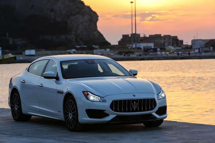  Maserati Quattroporte GTS GranSport 2016 года  (фото 44 из 46)
